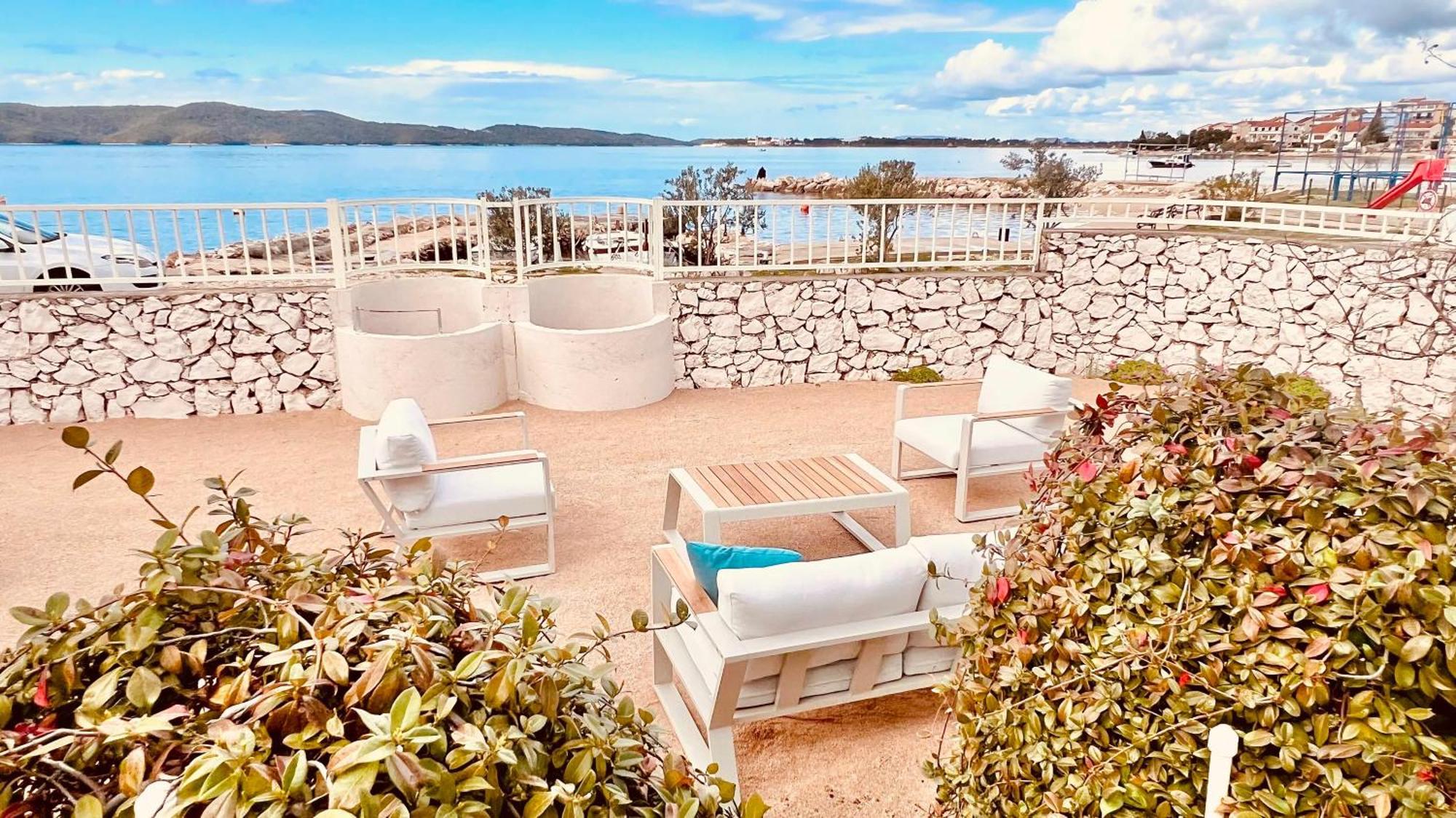 Luxury Beach Villa W Sea Sunset Views شيبينيك المظهر الخارجي الصورة